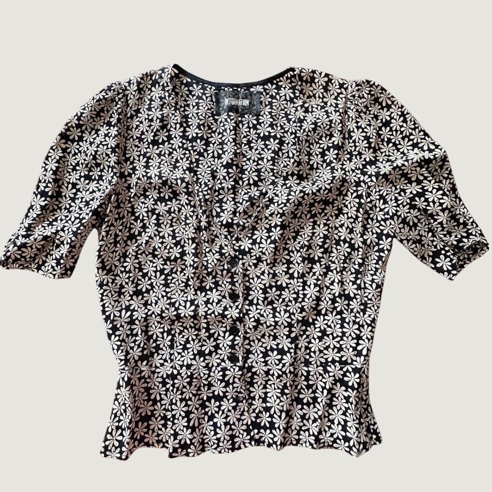 Reformation Black Floral Daisy Viscose Short Sleeve Button Down Top S